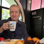 La “Teoría del Caballo Muerto”: Cuando Negar la Realidad es una Estrategia.